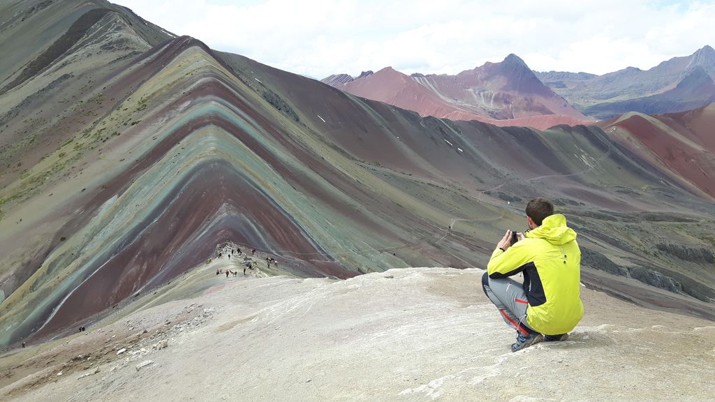 rainbow mountain andes
