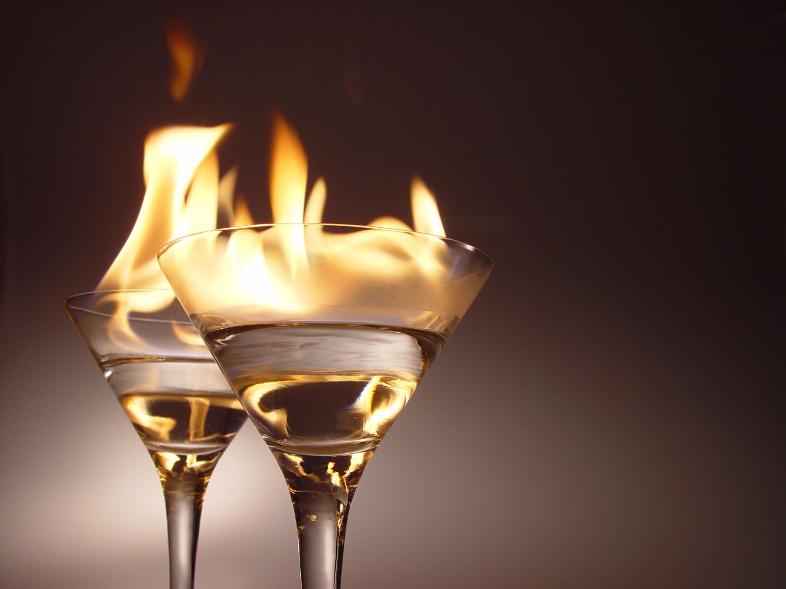 Sipping Smarter: How Removing Large Wine Glasses Reduces Alcohol Consumption