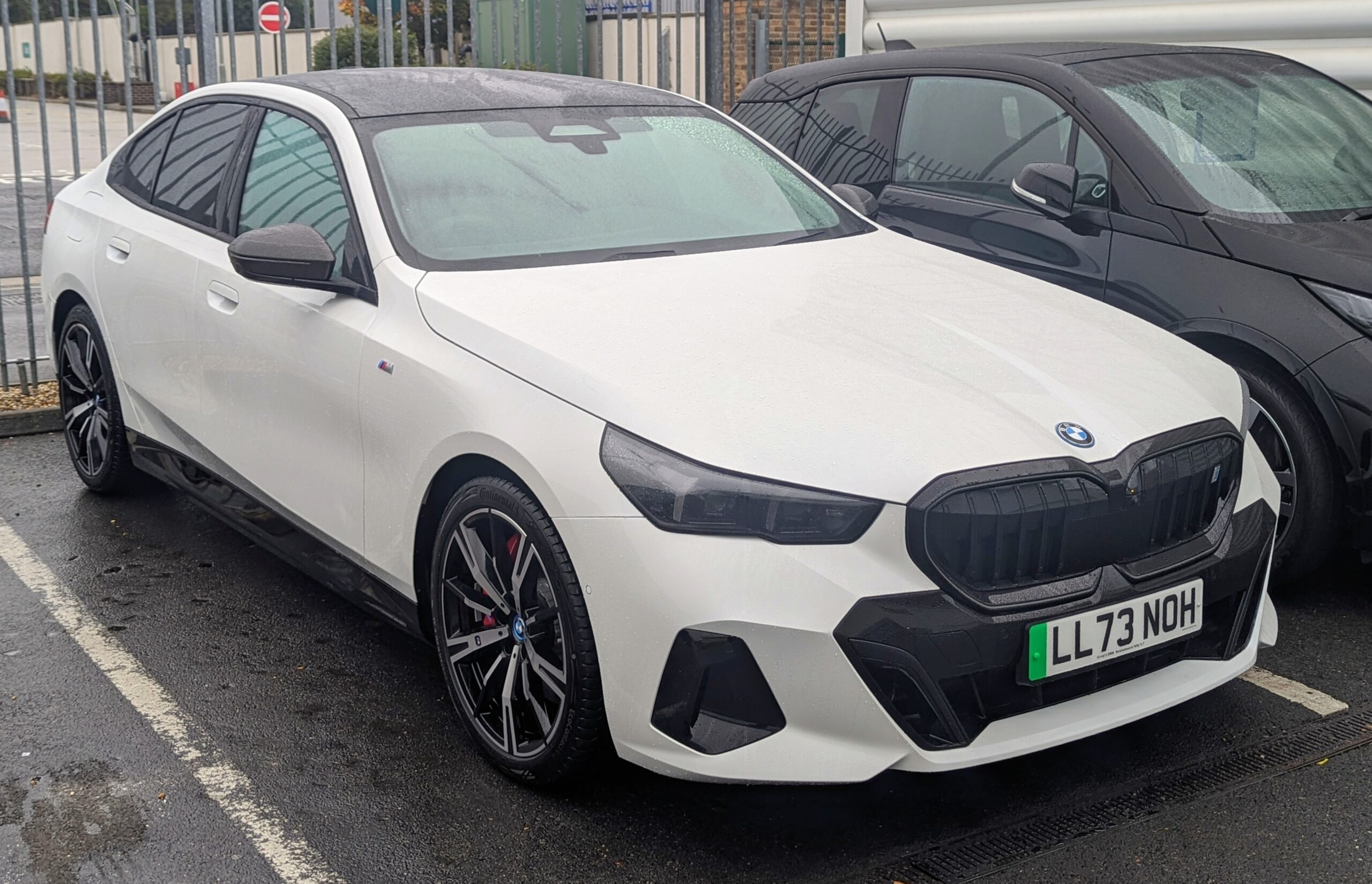 BMW i5 Stream Nostokana: A Color-Changing Canvas on Wheels