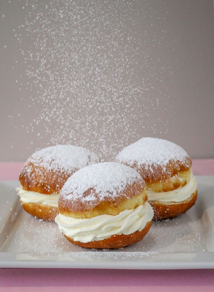 My Chicago Pączki Journey: Finding the Perfect Bavarian Cream for Fat Tuesday