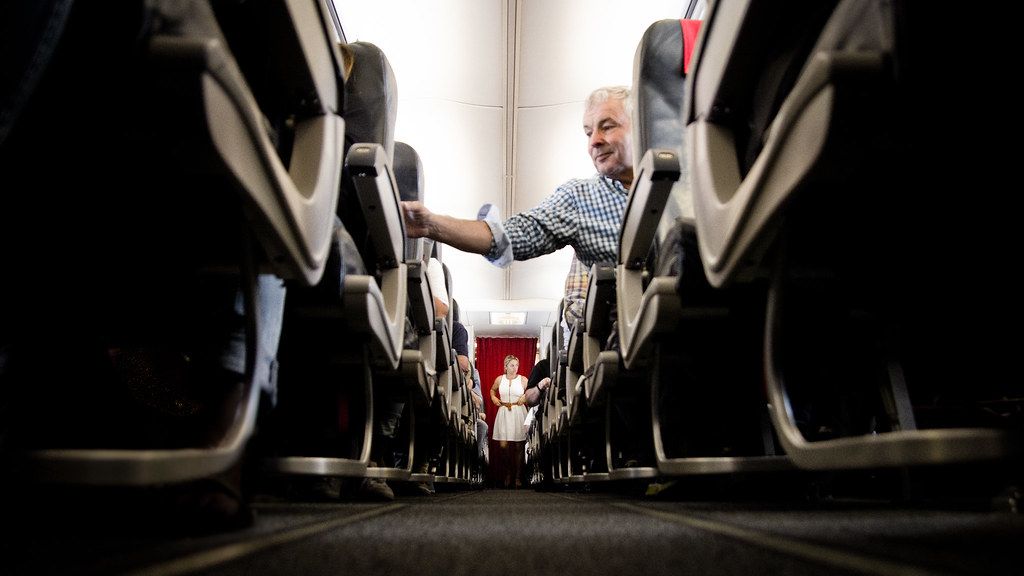 Stuck in the Middle? How to Navigate Airplane Aisle Seat Etiquette