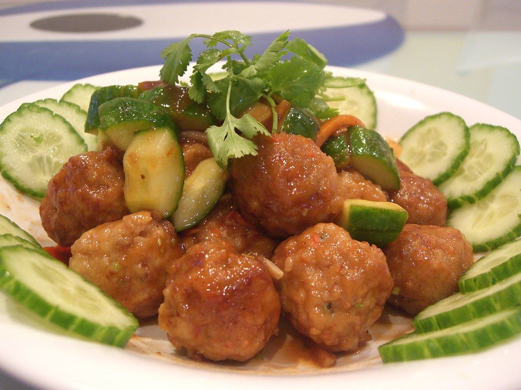 Spicy Chicken Meatballs & Radiatori with Arrabbiata Sauce Recipe