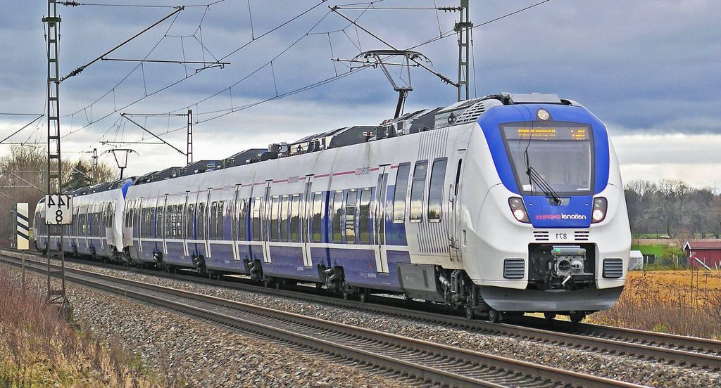 I Paid 0 for a Private Room on a 30-Hour Amtrak Ride With Two Beds and a Toilet – Here’s Why It Was Worth Every Penny (And Then Some!)