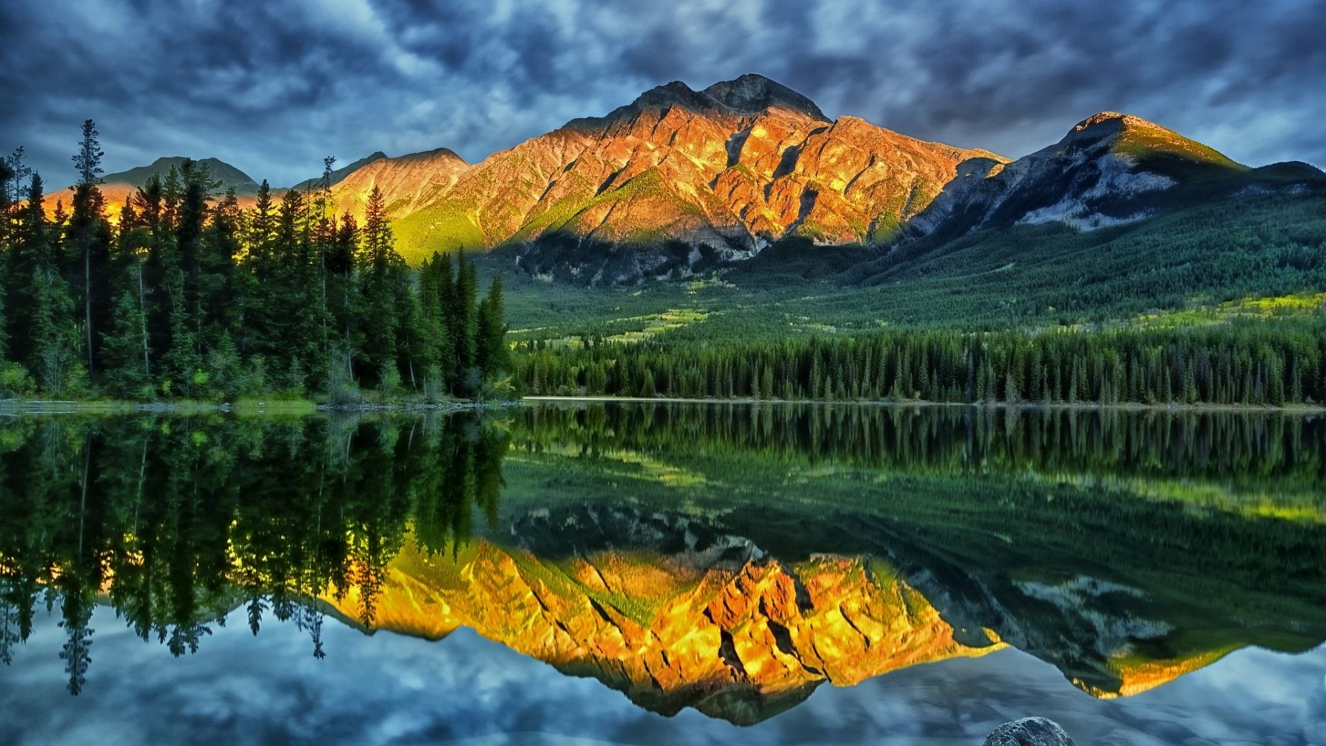 America’s Aquatic Giants: Unveiling the Some Deepest Lakes Across the United States