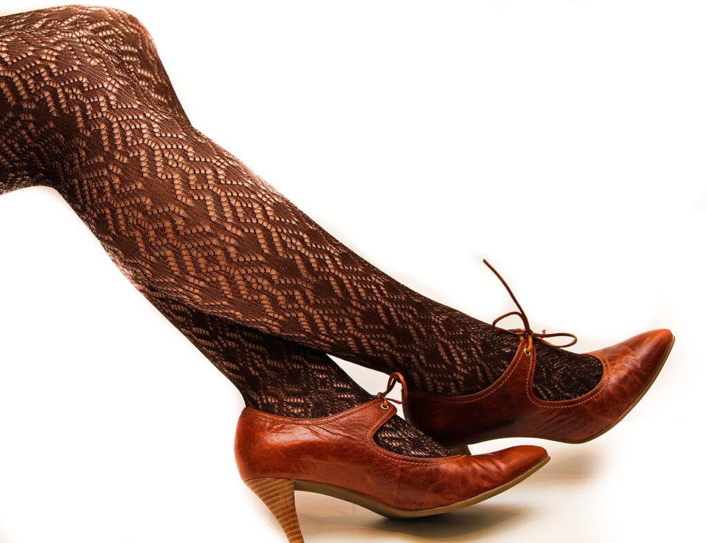 leggings, lace, high heel shoes