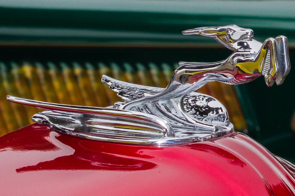 1955 Chrysler C300: The Dawn of American Muscle and Sophistication