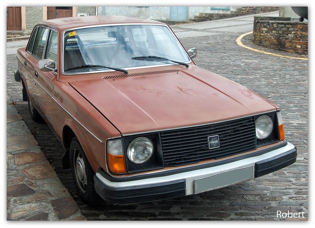 Volvo 240 (1977–1983)