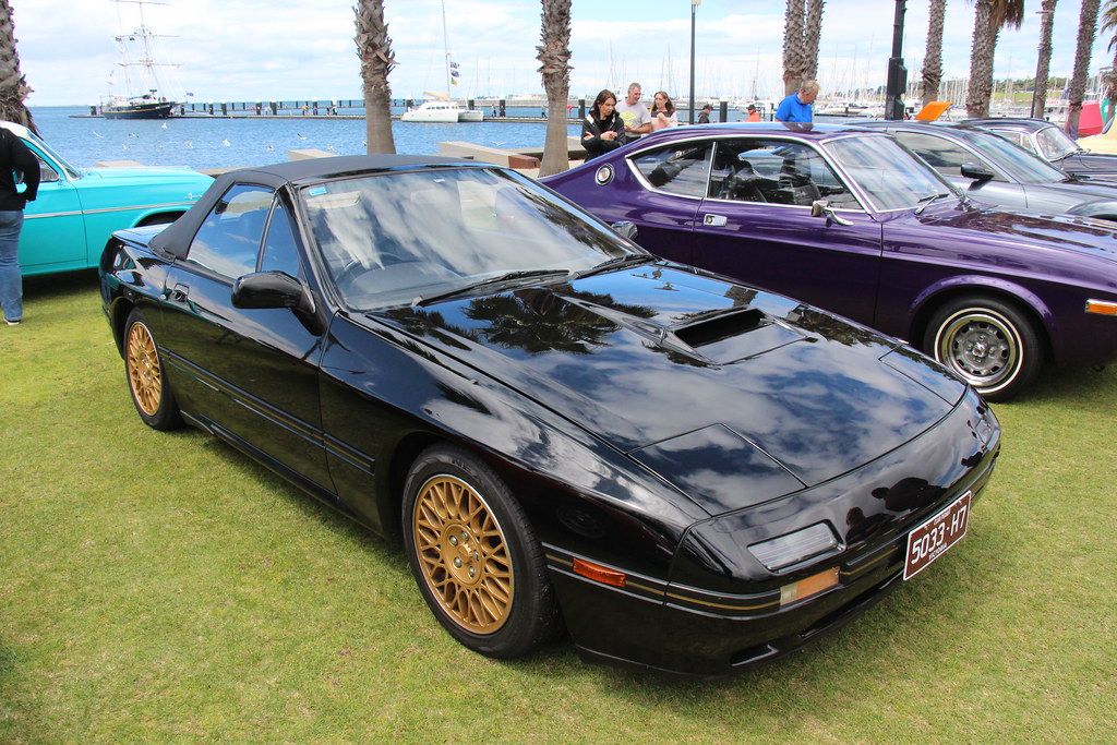 Mazda RX-7 (FC3S) – The Rotary Challenger