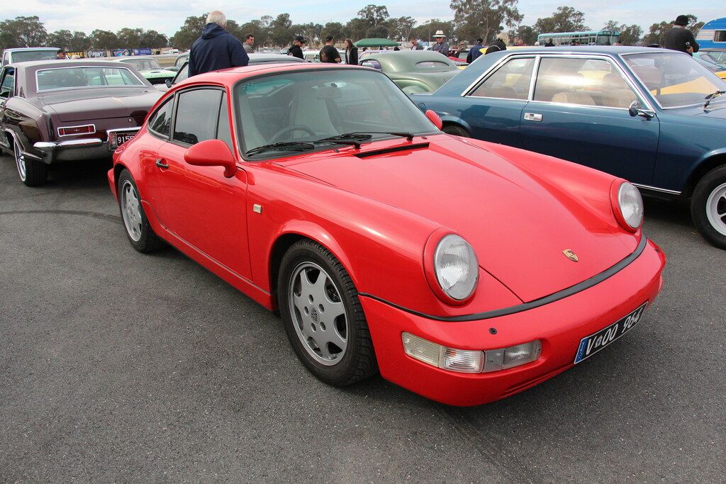 Porsche Carrera 4 Lightweight
