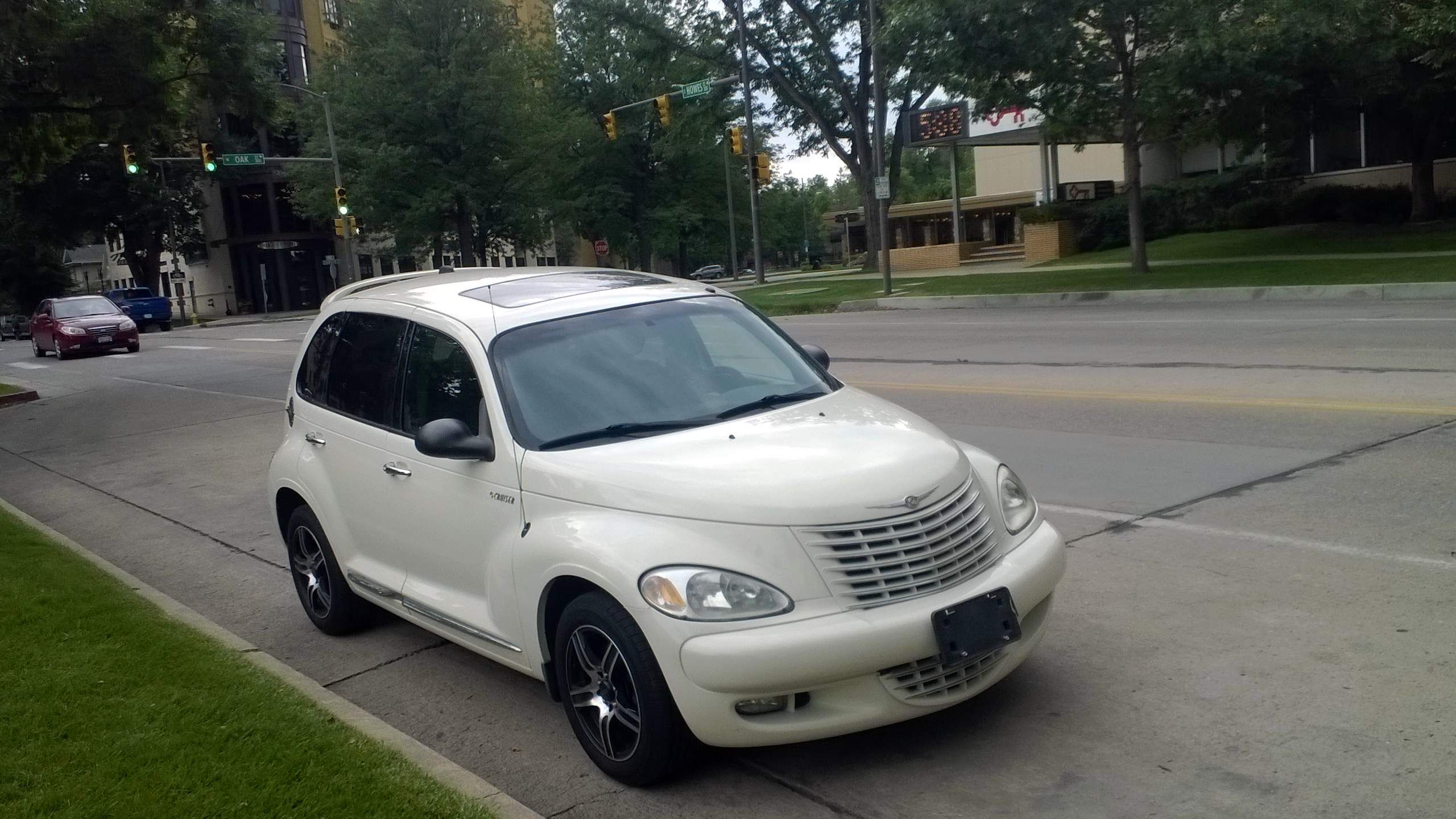 Chrysler PT Cruiser retro styling