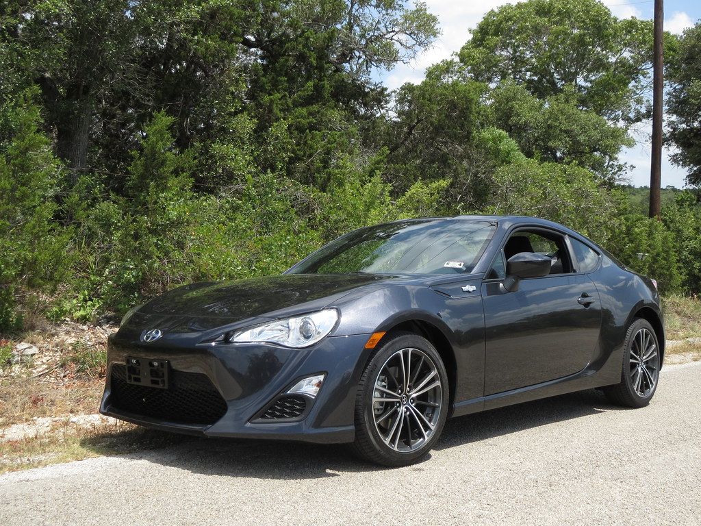 Subaru BRZ / Scion FR-S (2013–2016)