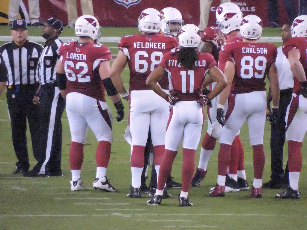Arizona Cardinals Send Shockwaves Through NFL with Veteran Quarterback Release, Placing Starting Role in Limelight