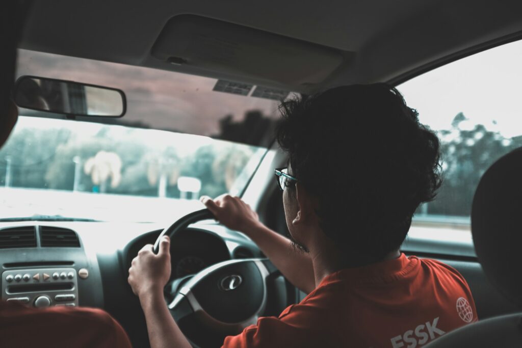 The Ultimate Driving Expert’s Guide: Master Safe Stops and Prevent Rear-End Collisions Without Slamming Your Brakes