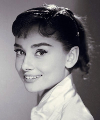 Flashback! 14 Mind-Blowing Celebrity Photos That Forever Changed Pop Culture History
