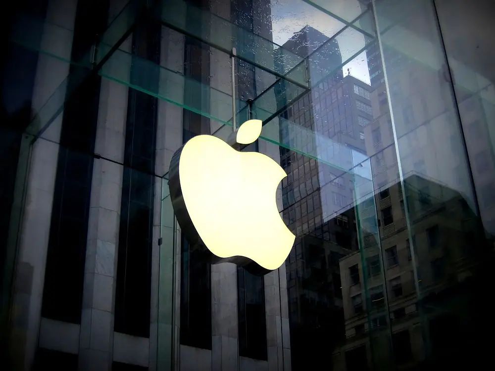 The Clock is Ticking: Apple’s Automotive Ambitions Drive into a New Era – From Car Dreams to AI Realities