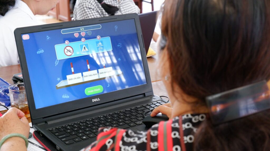 Engaging with Online Driver Communities