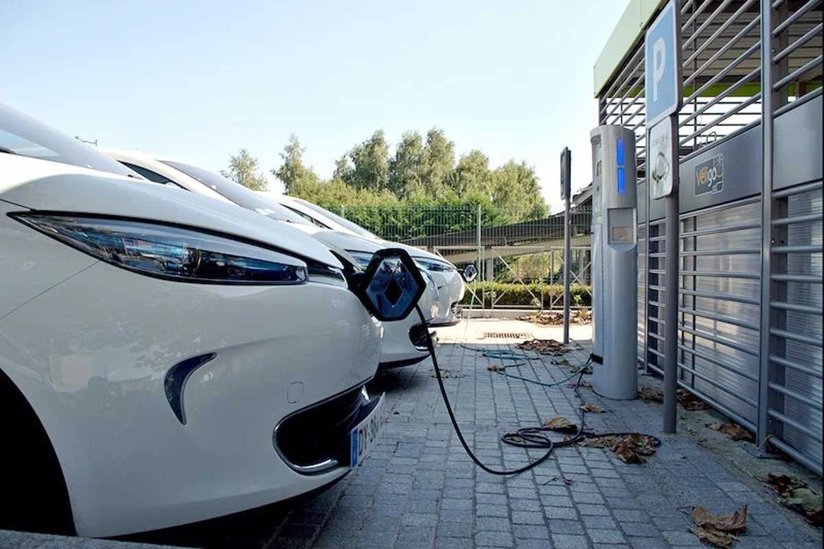 Myth #11: Electric vehicles have little or no CO2 advantage over the car you already drive.