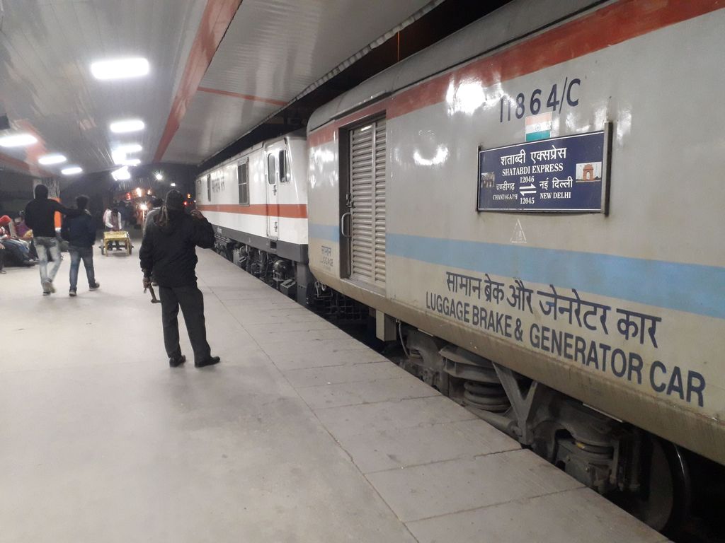 luggage theft at transit hubs