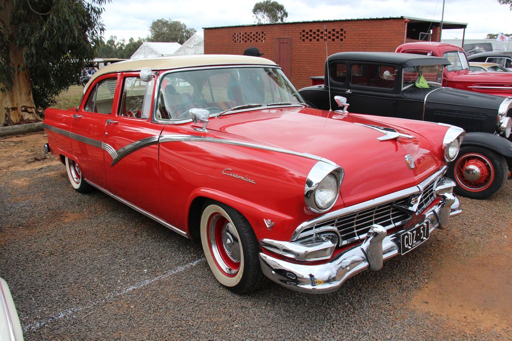 Mid-Century Chrome: 1957 Ford Fairlane