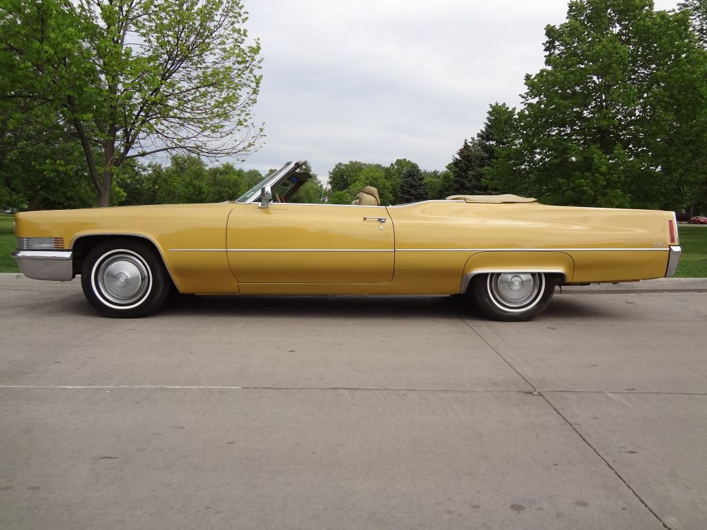 Cadillac De Ville 1970s