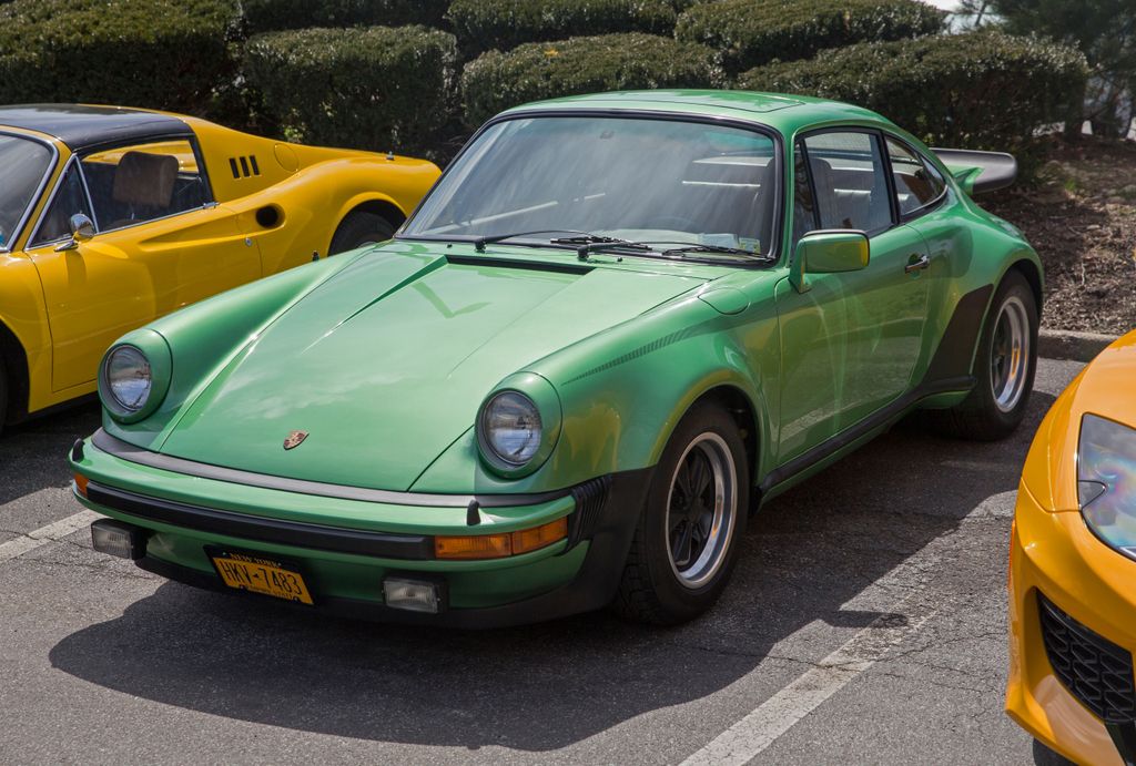 Porsche 911 Turbo (930)