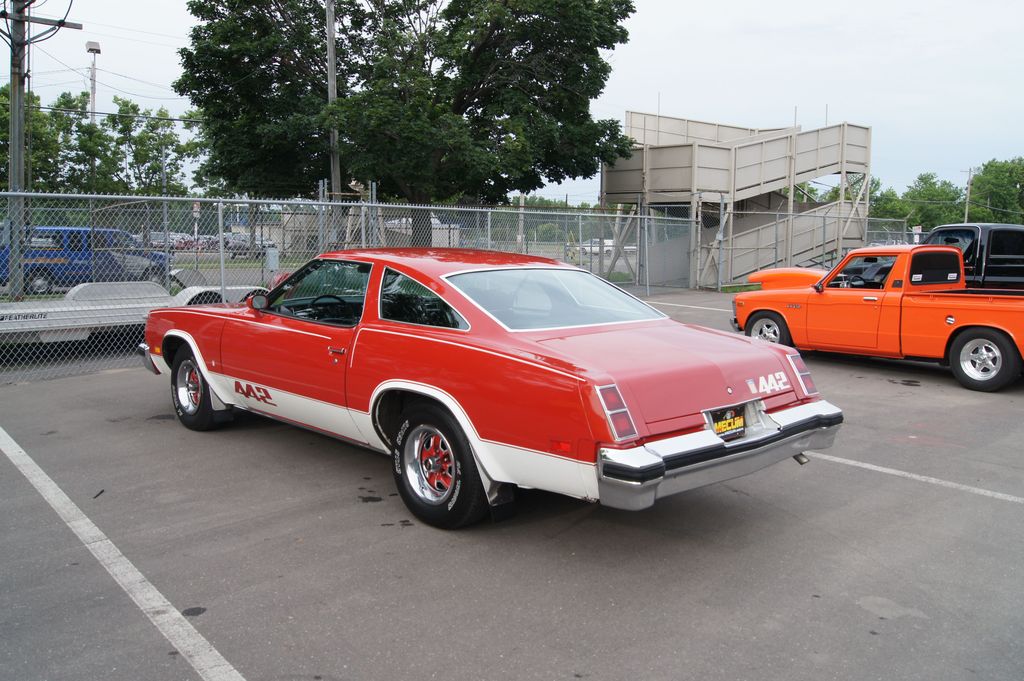 The Pontiac GTO & Oldsmobile 442