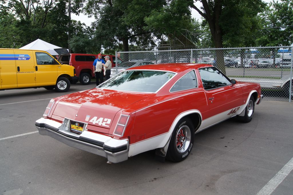 Oldsmobile Cutlass 442