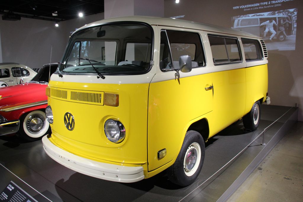 1971 Volkswagen T2 Microbus (Little Miss Sunshine, 2006)
