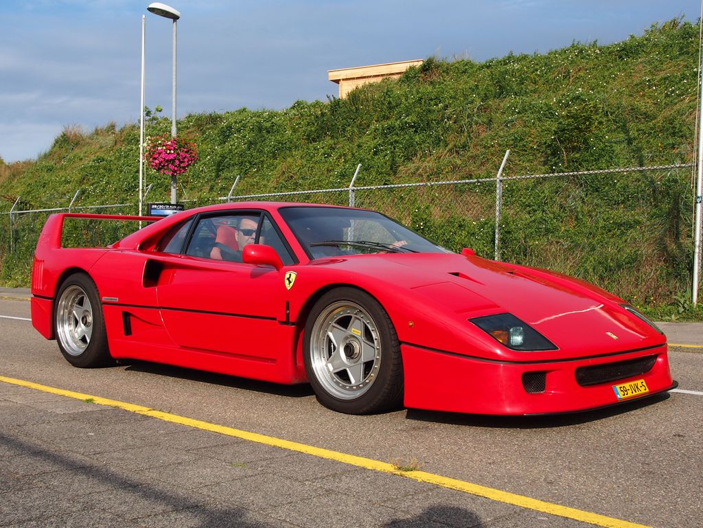 Beyond the Mid-Engine Myth: 14 Front-Engined Ferraris That Command the Road