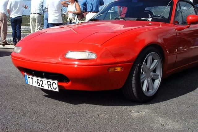 Mazda MX-5 Miata (1990-1997)