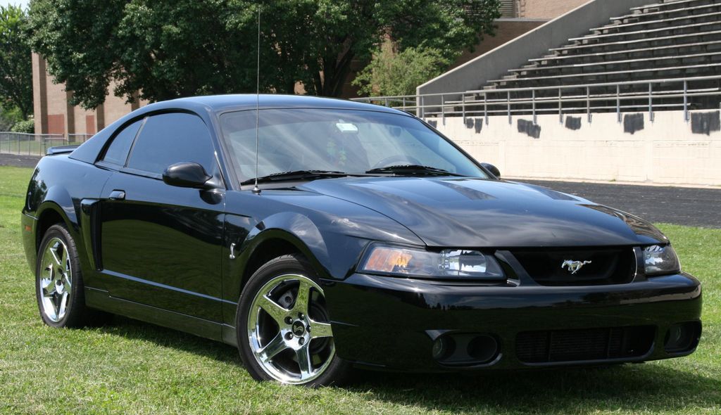 Ford Mustang SVT Cobra: