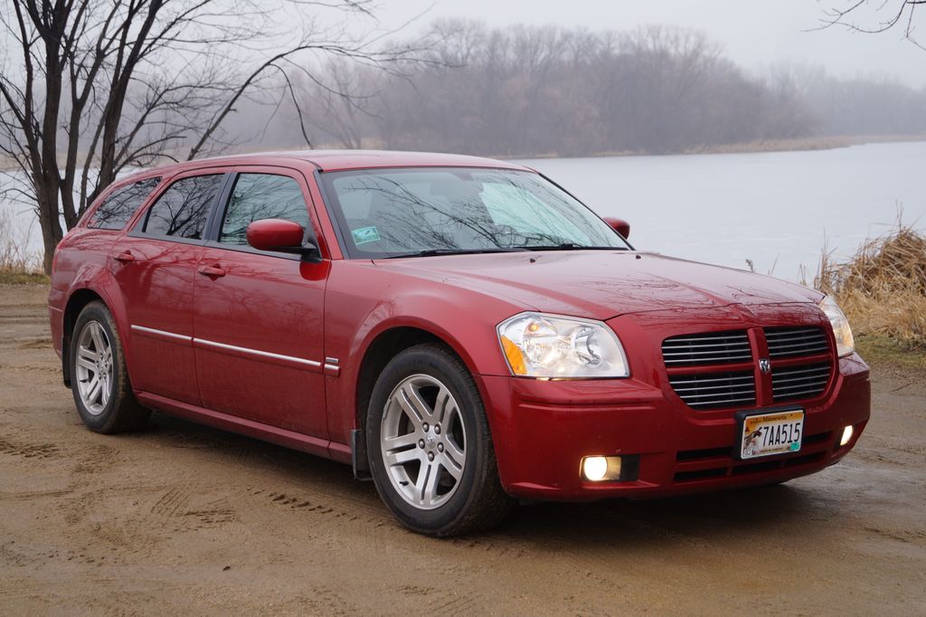 Dodge Magnum R/T (2005)