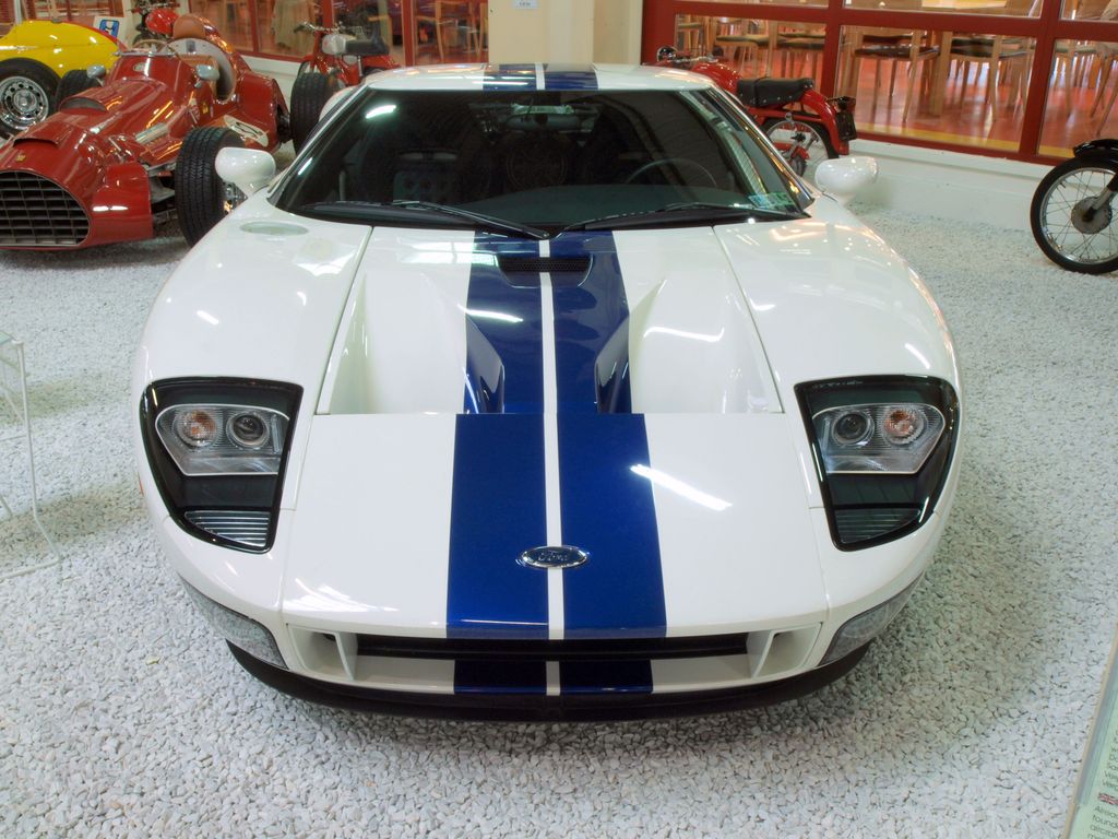 Ford GT (2005)