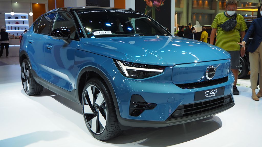 electric Volvo C40