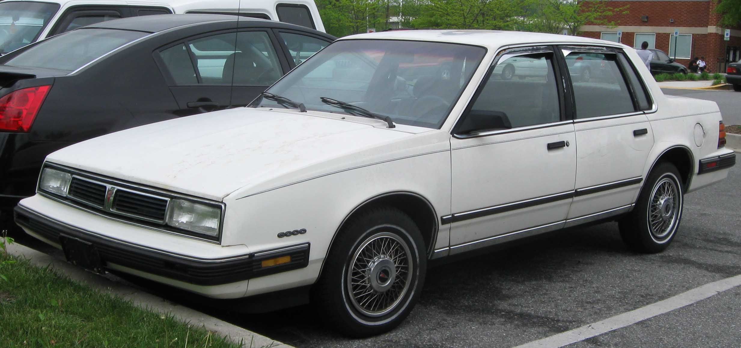 Pontiac 6000: The Sporty Executive Express