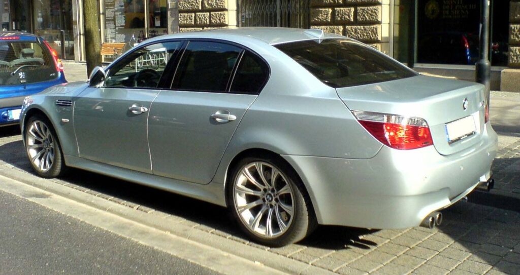 2010 BMW M5 (E60 M5)