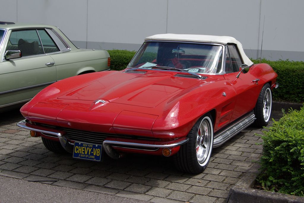 Chevrolet Corvette Sting Ray (C2):