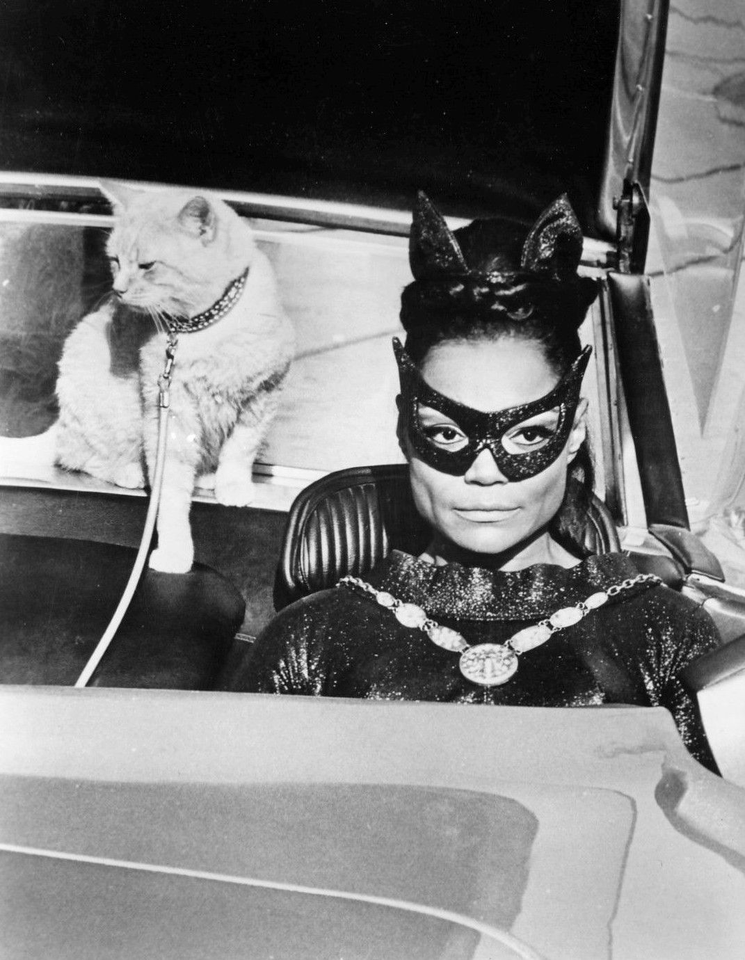 Eartha Kitt - Batman (1966)