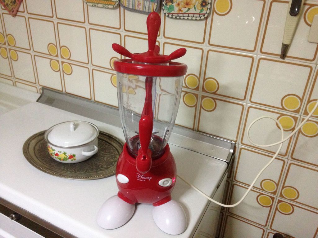 automated smoothie blenders