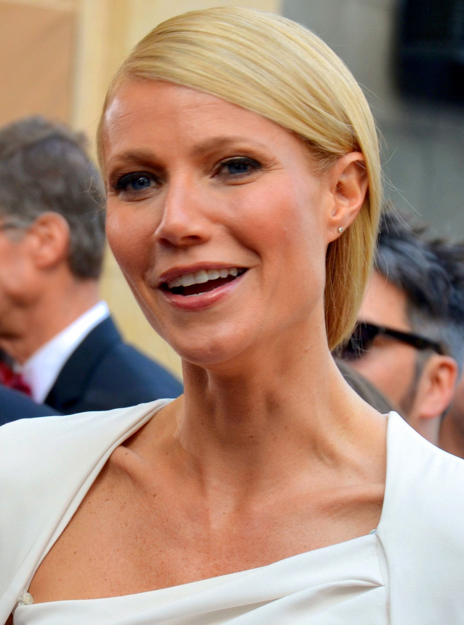 Gwyneth Paltrow: The Speech That Launched a Thousand Tears (1999)