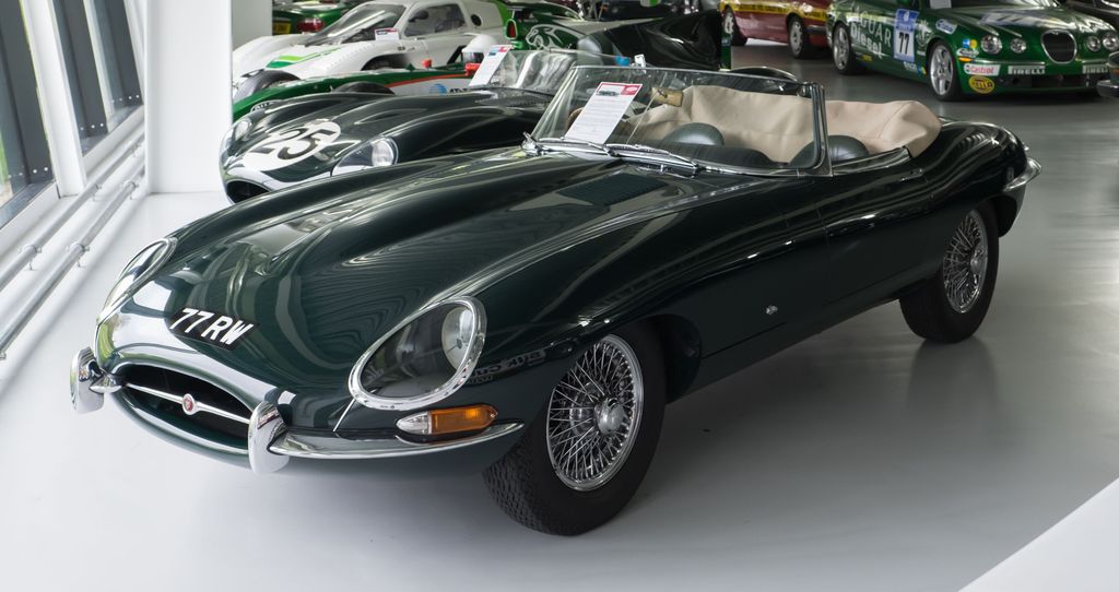 Jaguar: E-Type Series 1 Coupe (1961)