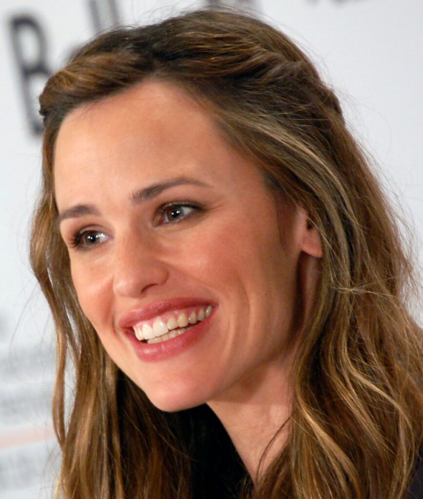 Jennifer Garner: Playing the Saxophone