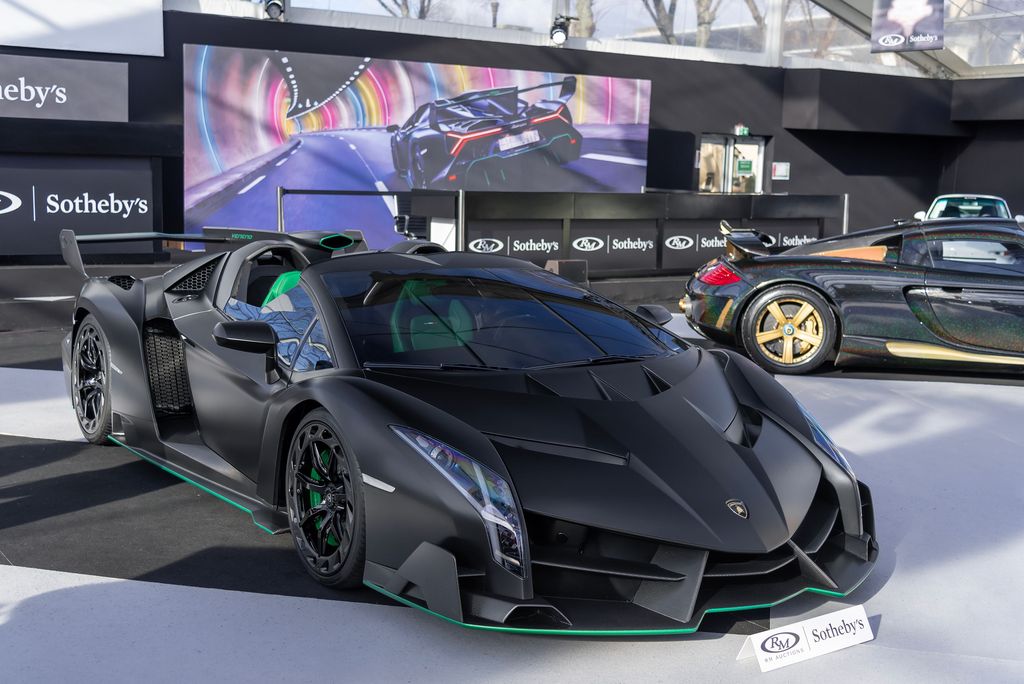 Lamborghini Veneno Roadster