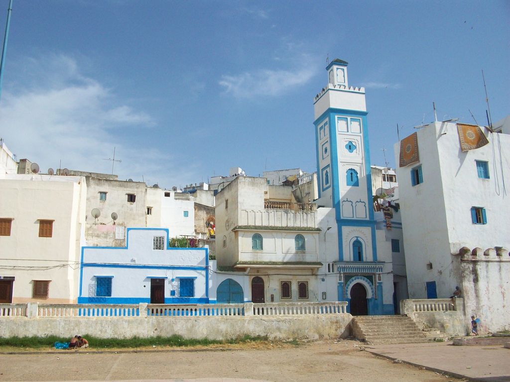 The Scarred Earth: Issam Chorrib’s “La Hepica – Consumed Living Spaces” in Larache, Morocco