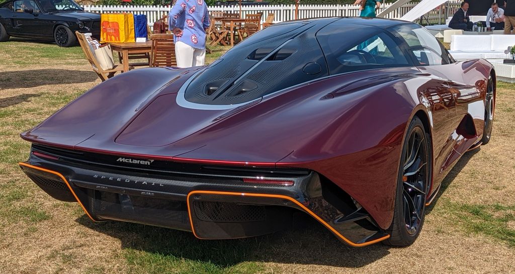 McLaren Speedtail 2.0