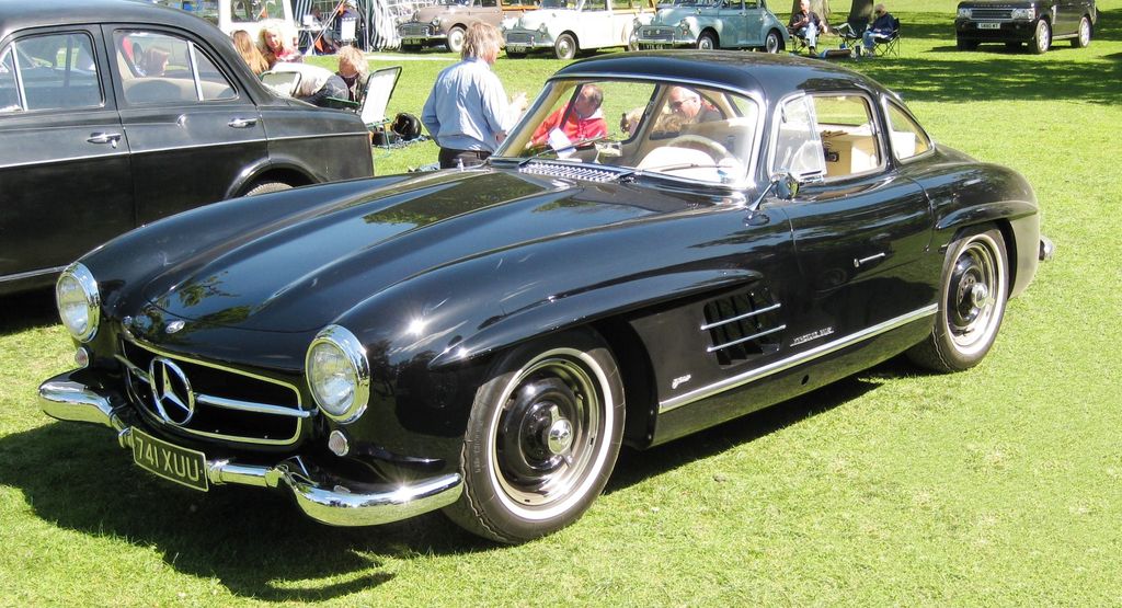 Mercedes-Benz: 300 SL Gullwing (1954)