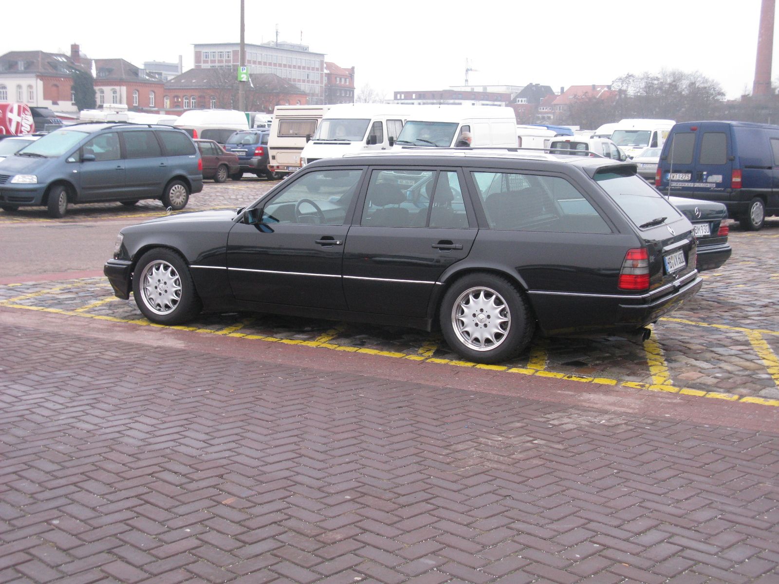 Mercedes-Benz W124 E-Class Wagon