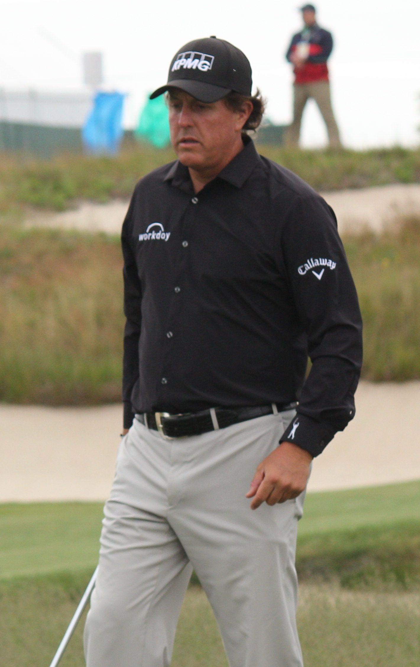 Phil Mickelson’s Elite Garage: Unveiling the Champion Golfer’s Luxury Fleet and Lavish Lifestyle