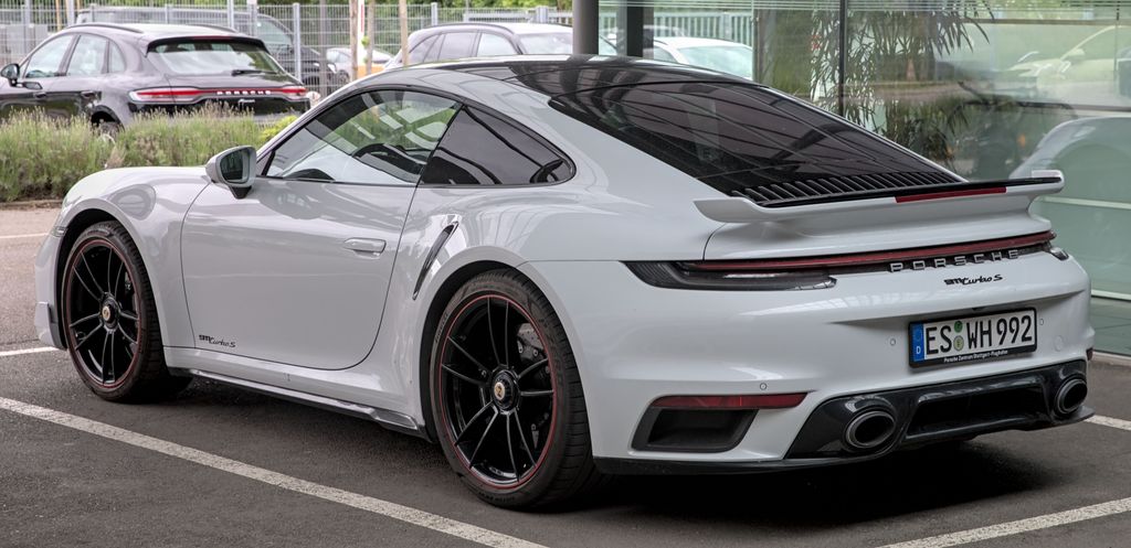 Porsche 911 Turbo S (992)