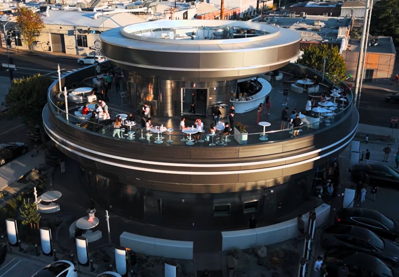 Tesla Diner’s Rapid Evolution: A Factual Overview of Menu Changes, Operating Hours, and Initial Challenges